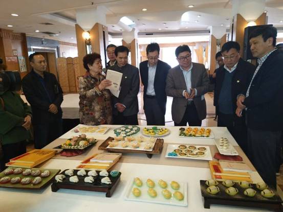 中国孔府菜美食节暨第九届孔子饮食文化高峰论坛在济南举行