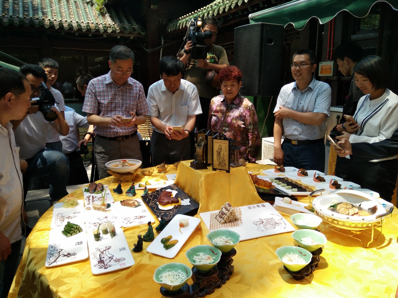 “十艺济南 文化泉城”中华鲁菜厨艺展示活动在济南举行